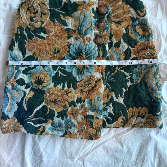 SOLD EUC Sézane Peter Skirt in Garden Flowers Size 4/36 - Picture 9 of 10